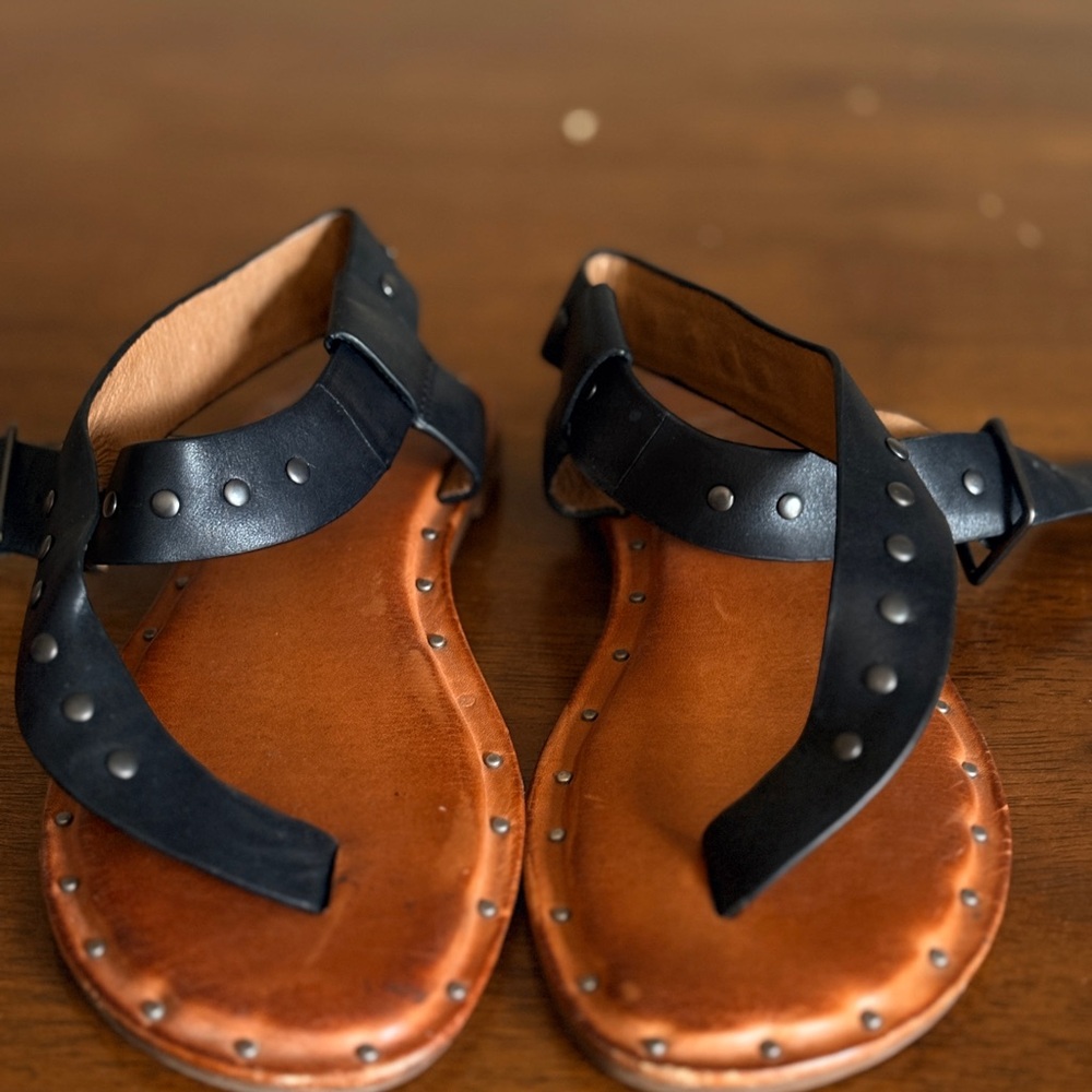Stylish Black and Brown Sandals